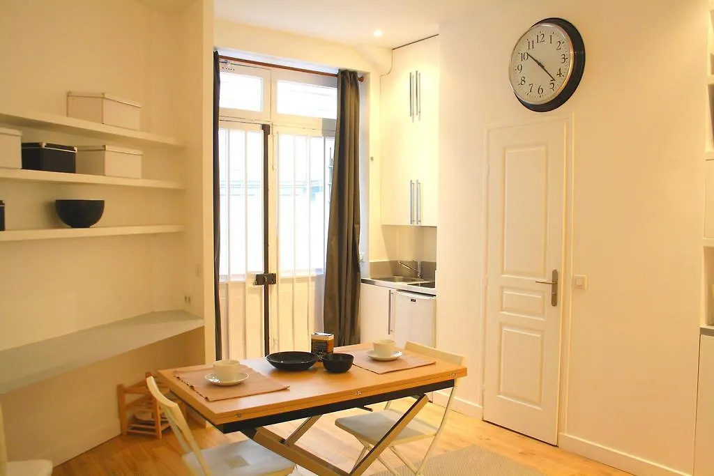 Rue D'argenteuil Vii - Palais Royal Париж